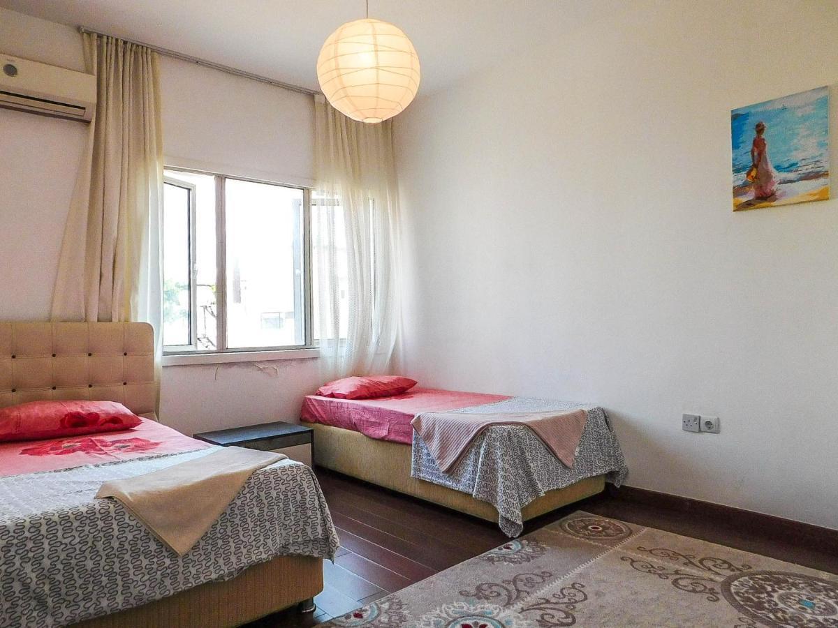 Rix Apartments ไคริเนีย ภายนอก รูปภาพ