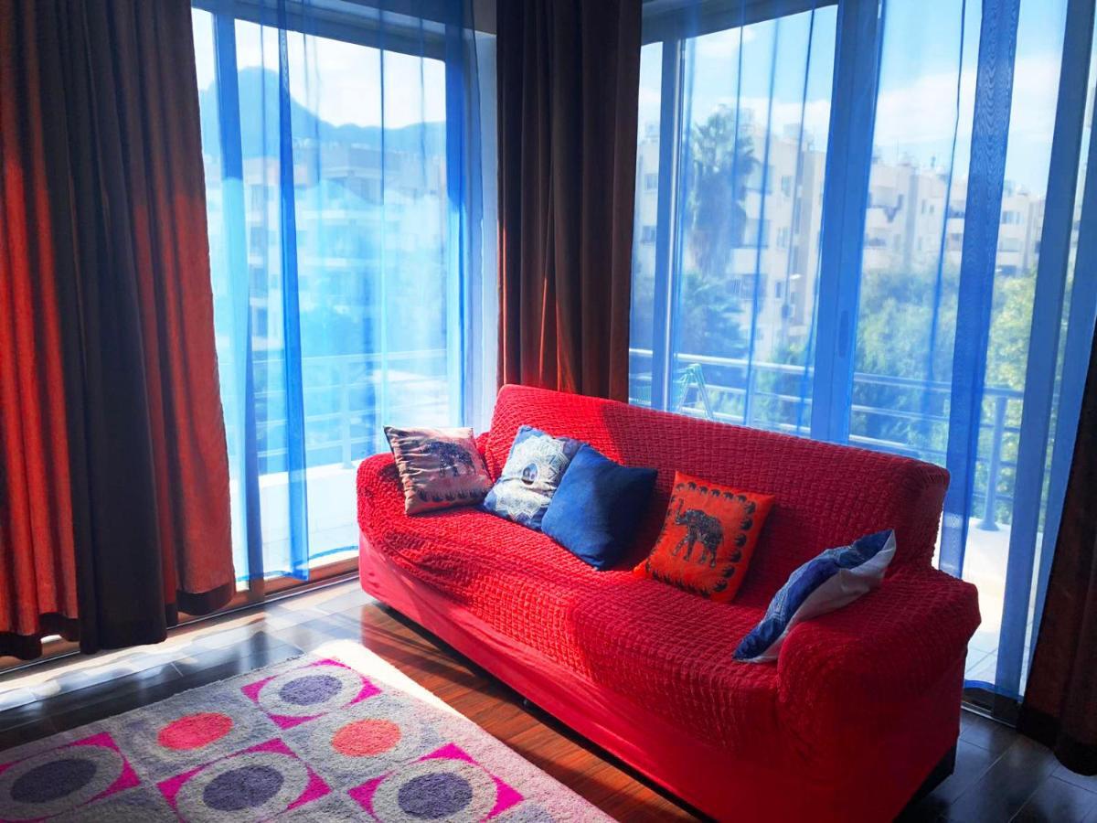 Rix Apartments ไคริเนีย ภายนอก รูปภาพ